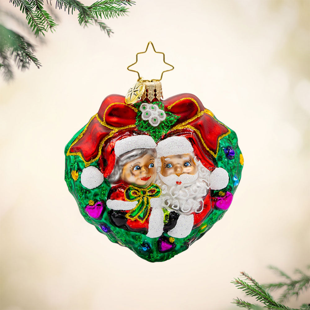 【misen2014 さま】ornament ❀ まん丸キュートな ヒヨコさん Mr. & Mrs. Claus Mistletoe Moment Gem – Christopher Radko