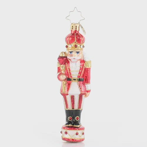 Video - Ornament Description - Drumming Up Delight: No Christmas drumline is complete without its star player! This Major is ready and eager to get "cracking" on this year's practice. The video shows this ornament slowly spinning. 
